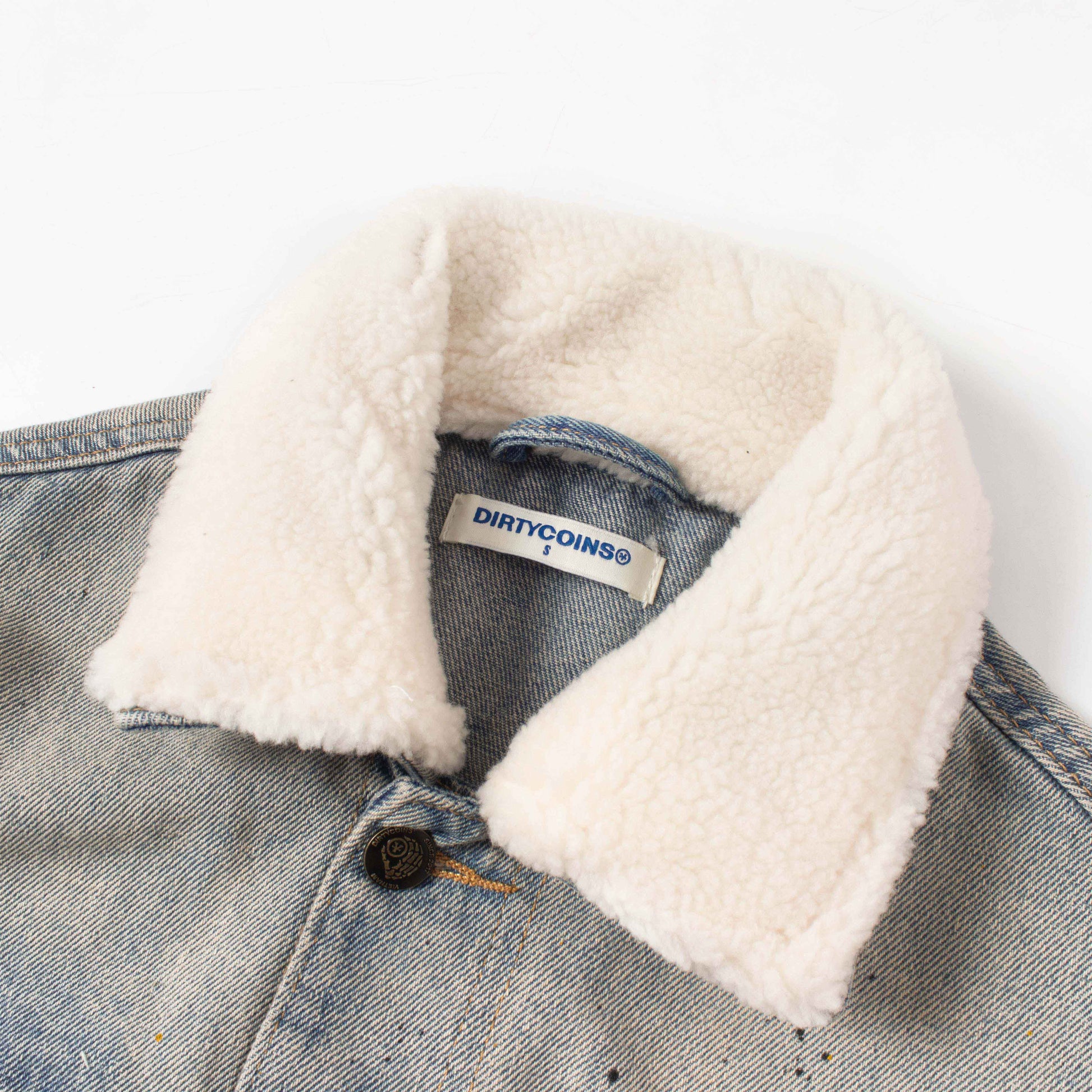 FUR COLLAR SPRAY PAINT DENIM JACKET - Chubbiechubbie